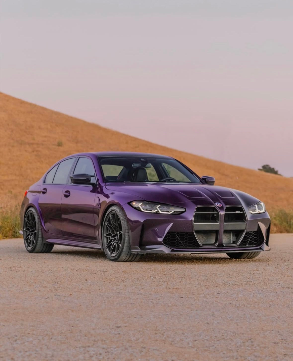 V style carbon fiber front grill replacement - G80 M3 | G82/G83 M4