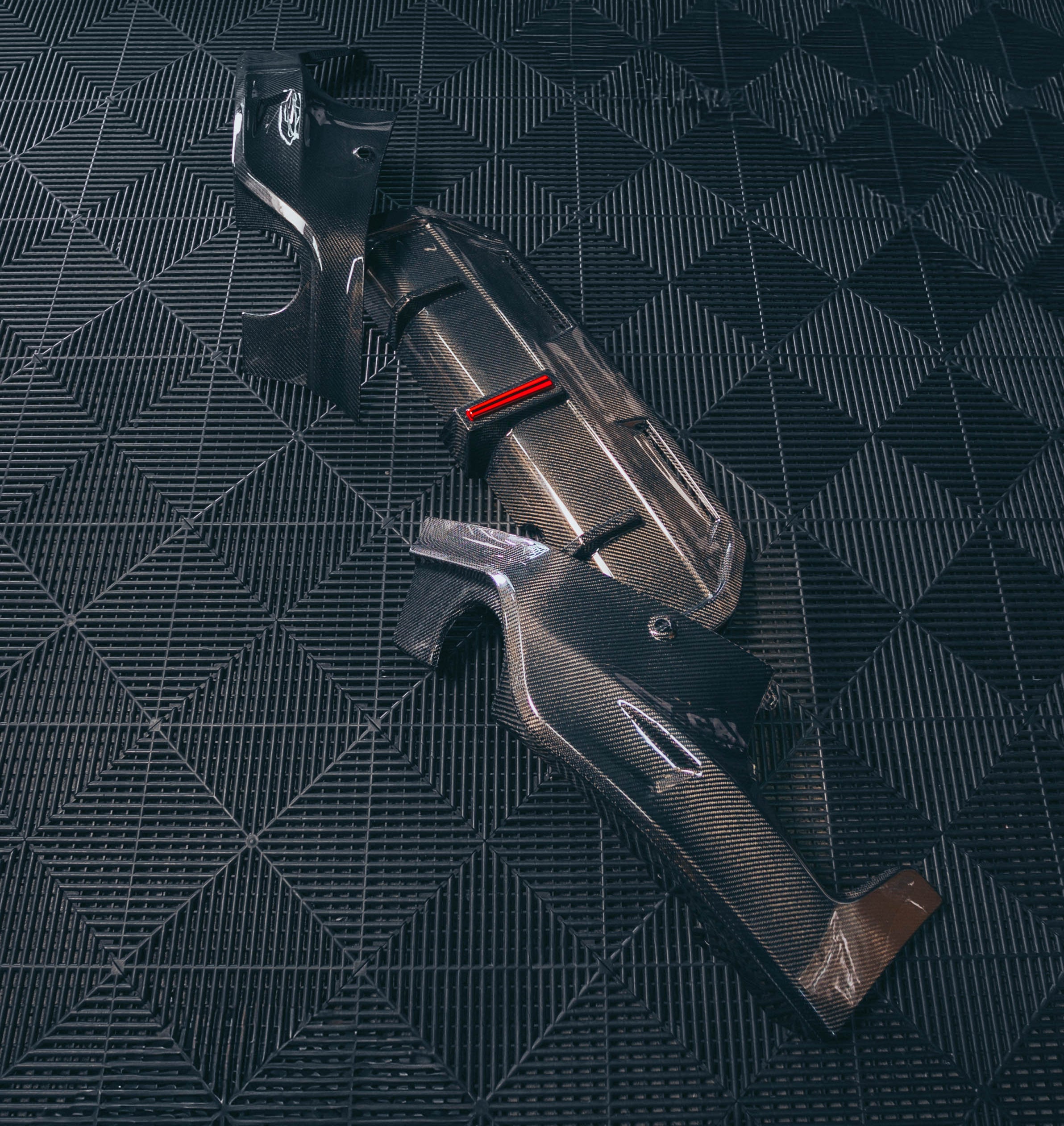 G42 2 Series Carbon Fiber F1 LED Diffuser