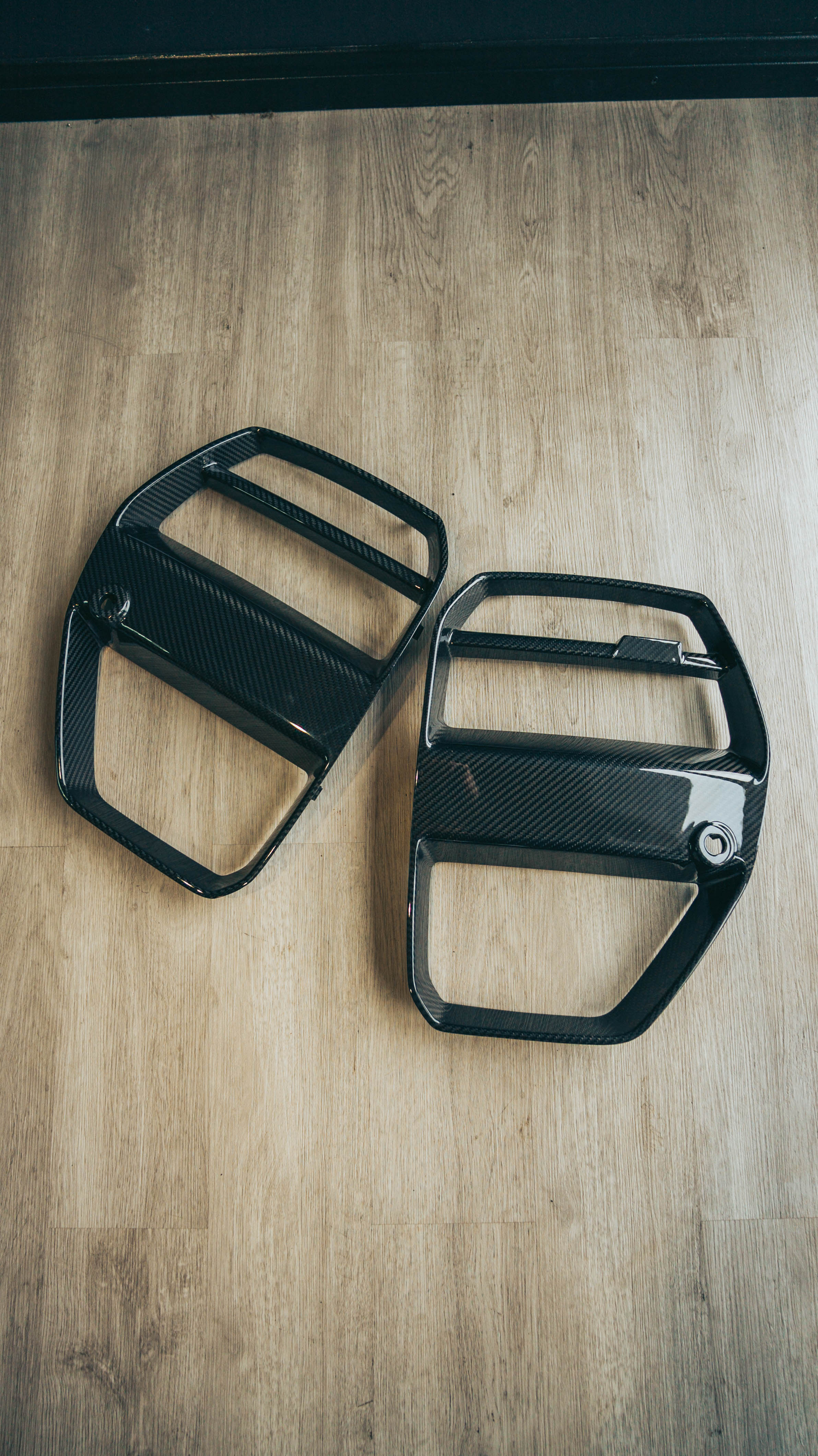 V style carbon fiber front grill replacement - G80 M3 | G82/G83 M4