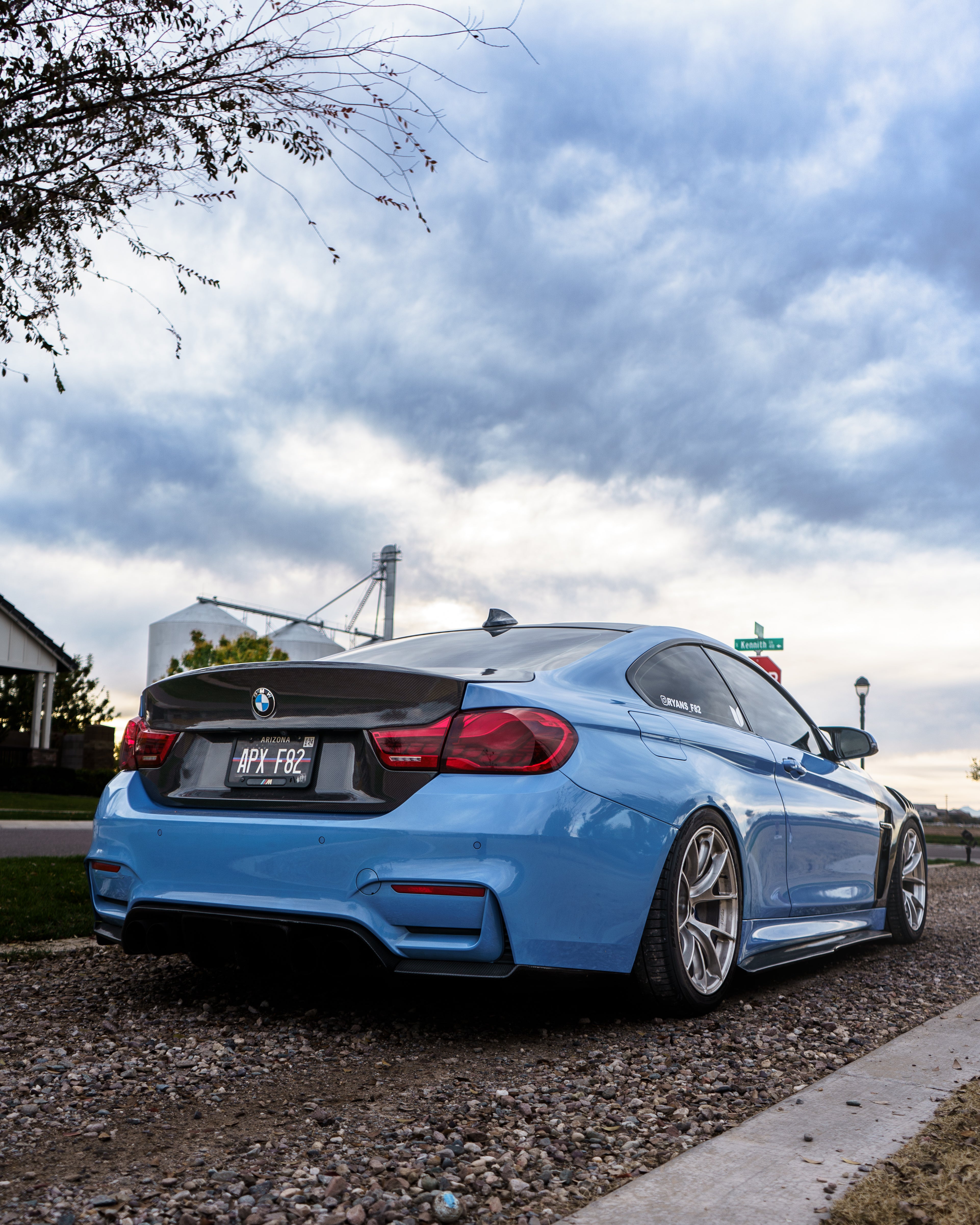 BMW F82 M4 (2015-2020) OEM-Style Carbon Fiber Trunk Lid