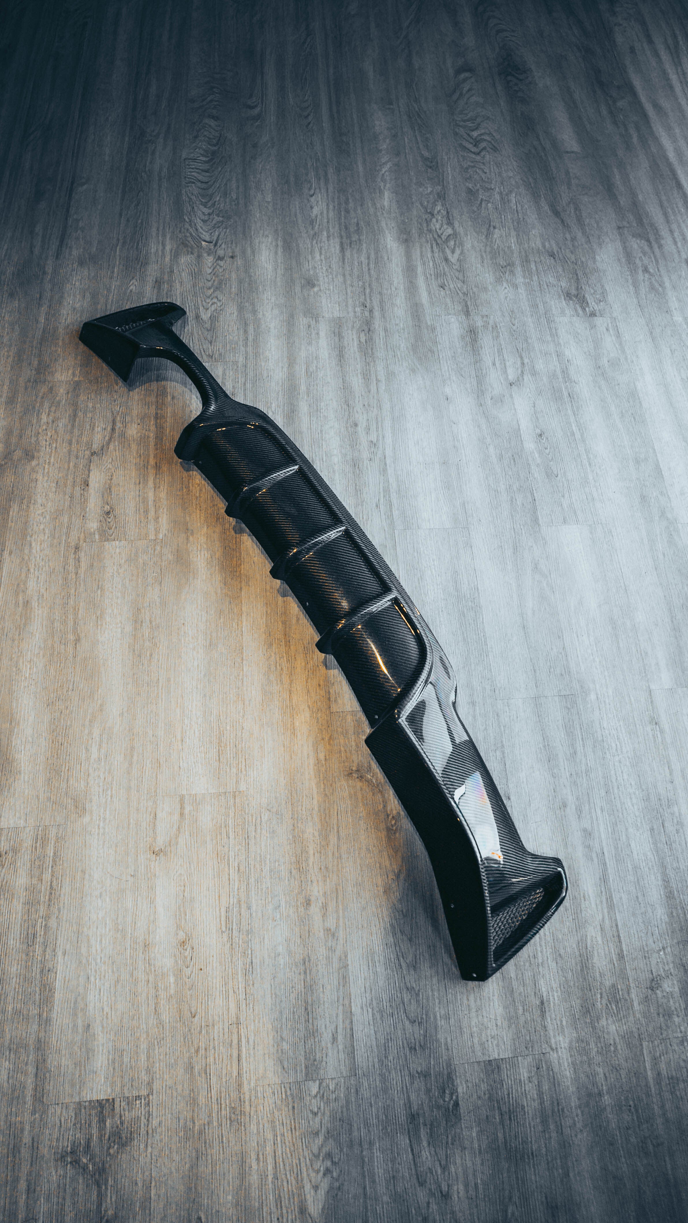 F32/F33/F36 4 Series MP Carbon Fiber Diffuser Single Side Exit (Open Box Brand New)