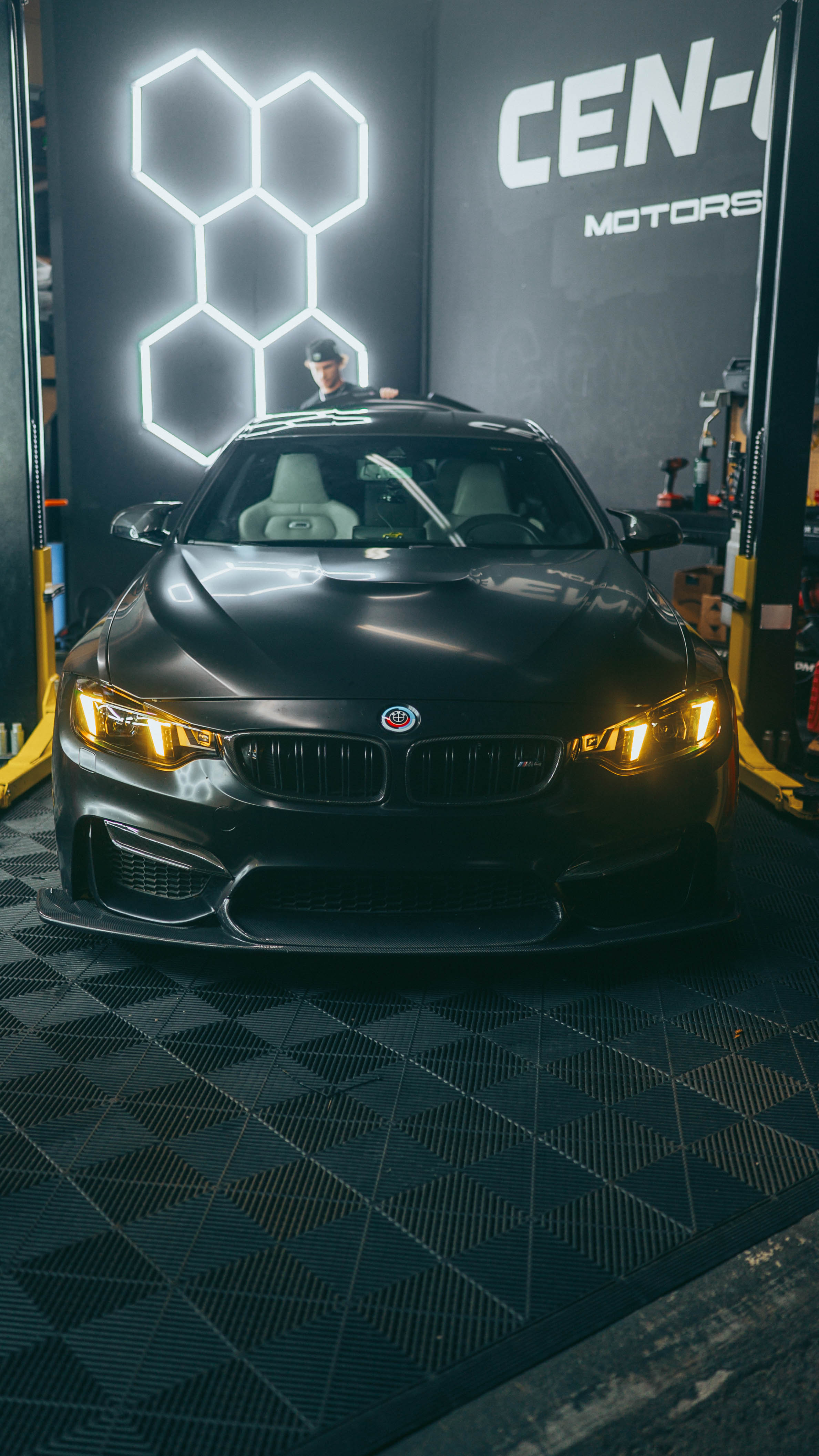 Snake Eye Color-Switching LED Headlights — F80/F82/F32 (Yellow/White DRLs)