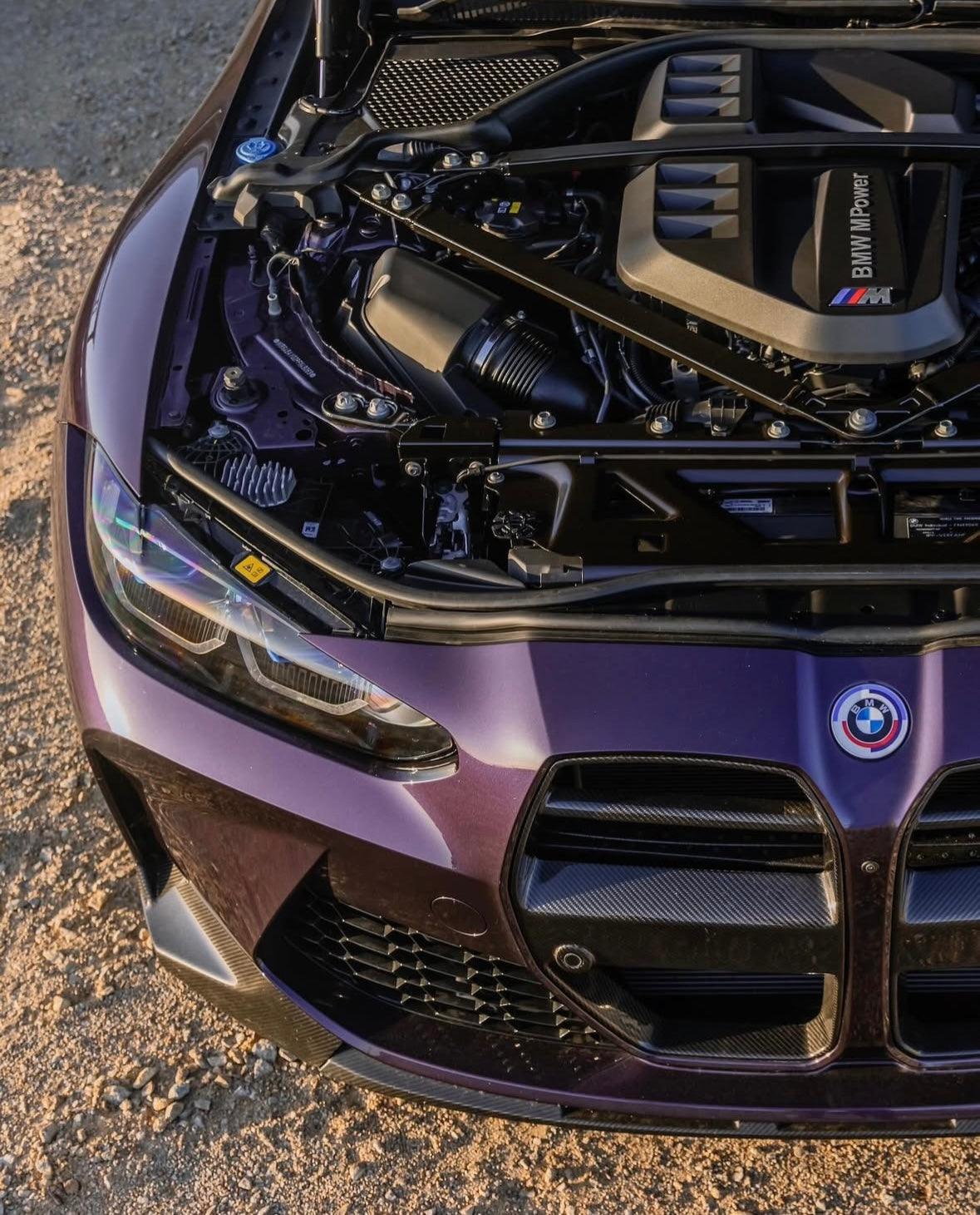 V style carbon fiber front grill replacement - G80 M3 | G82/G83 M4