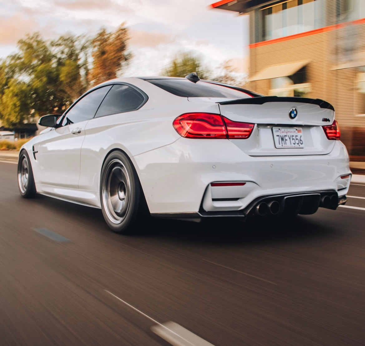 F82 M4 Carbon Fiber Performance Style Spoiler