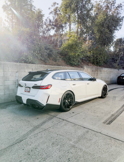 G90/G99 M5 MP Carbon Fiber Side Skirts