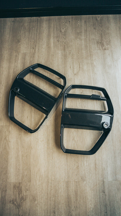 V style carbon fiber front grill replacement - G80 M3 | G82/G83 M4