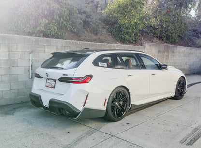 G90/G99 M5 MP Carbon Fiber Side Skirts