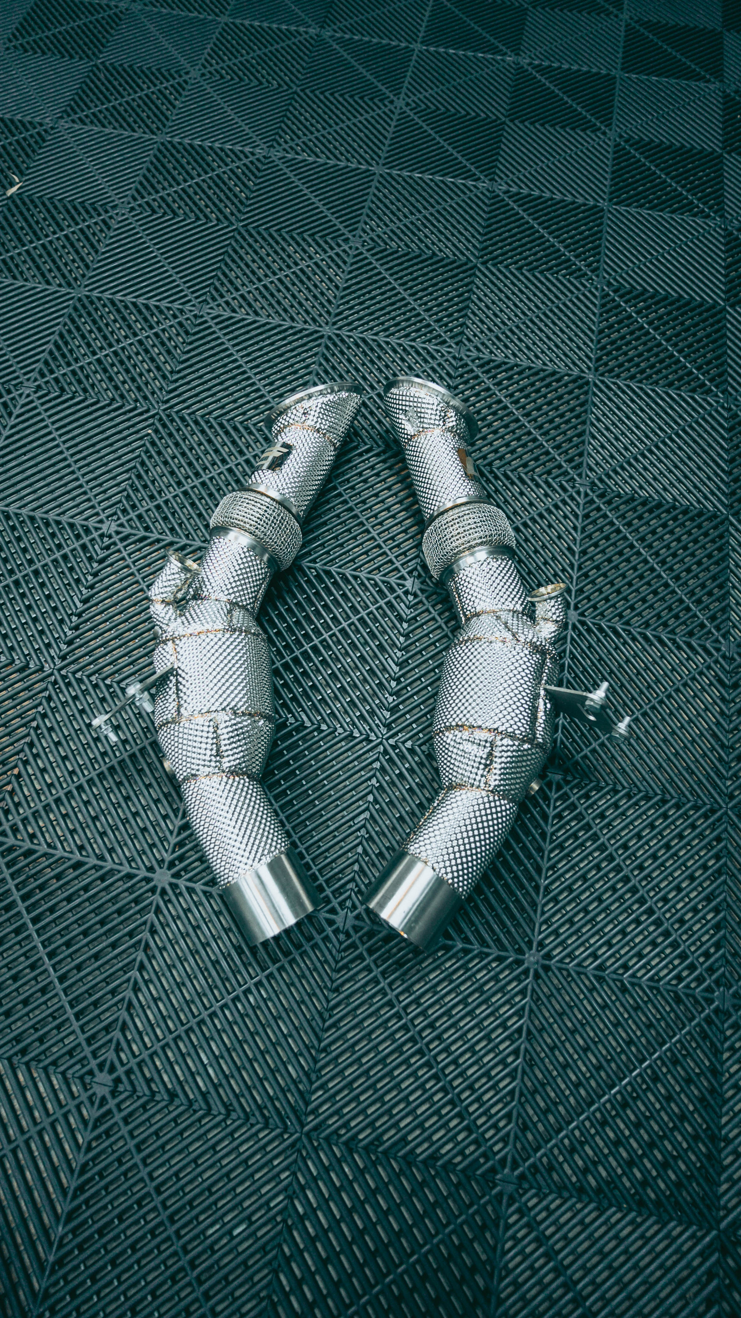 Ferarri SF90 Cen-Cal Motorsport Downpipes