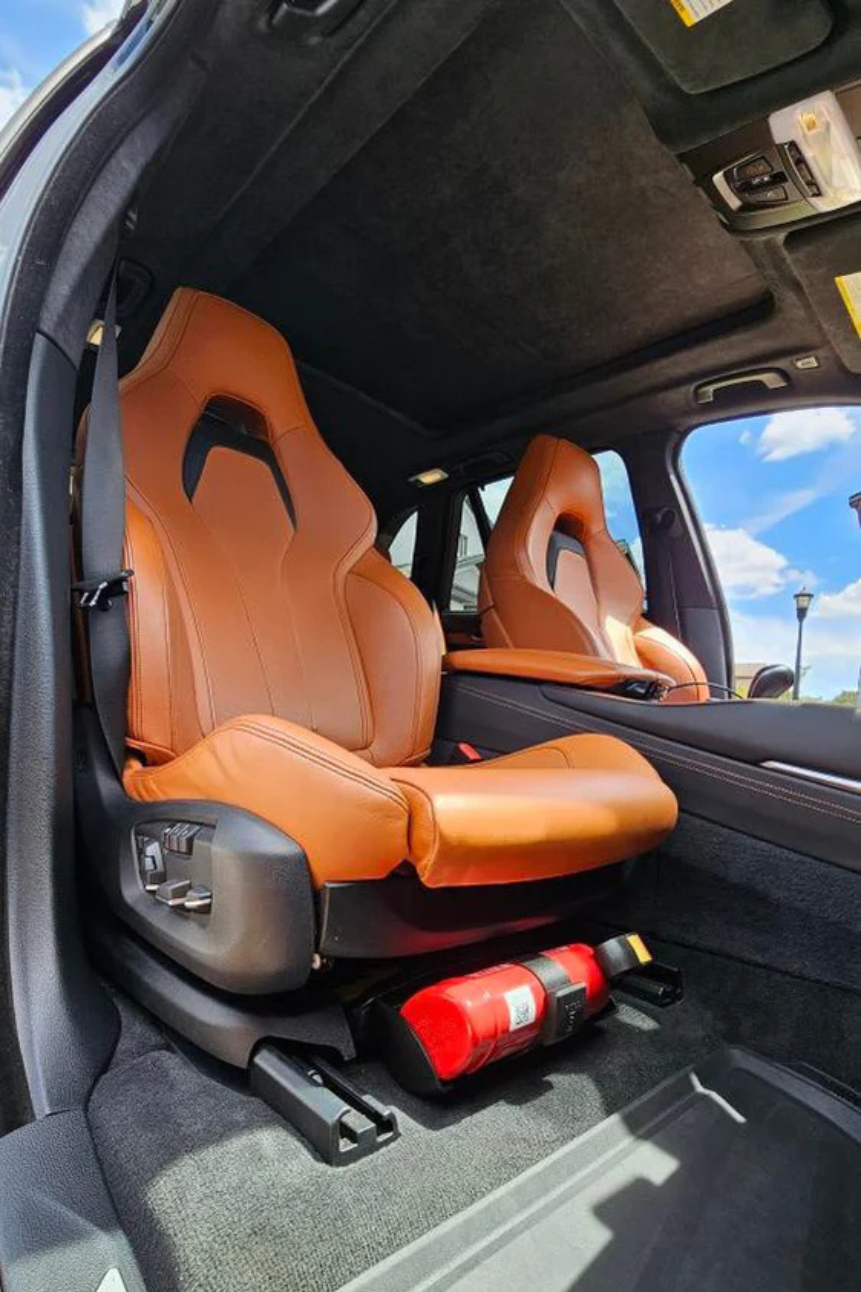 F90 M5 and X5M OEM Fire Extinguisher Kit