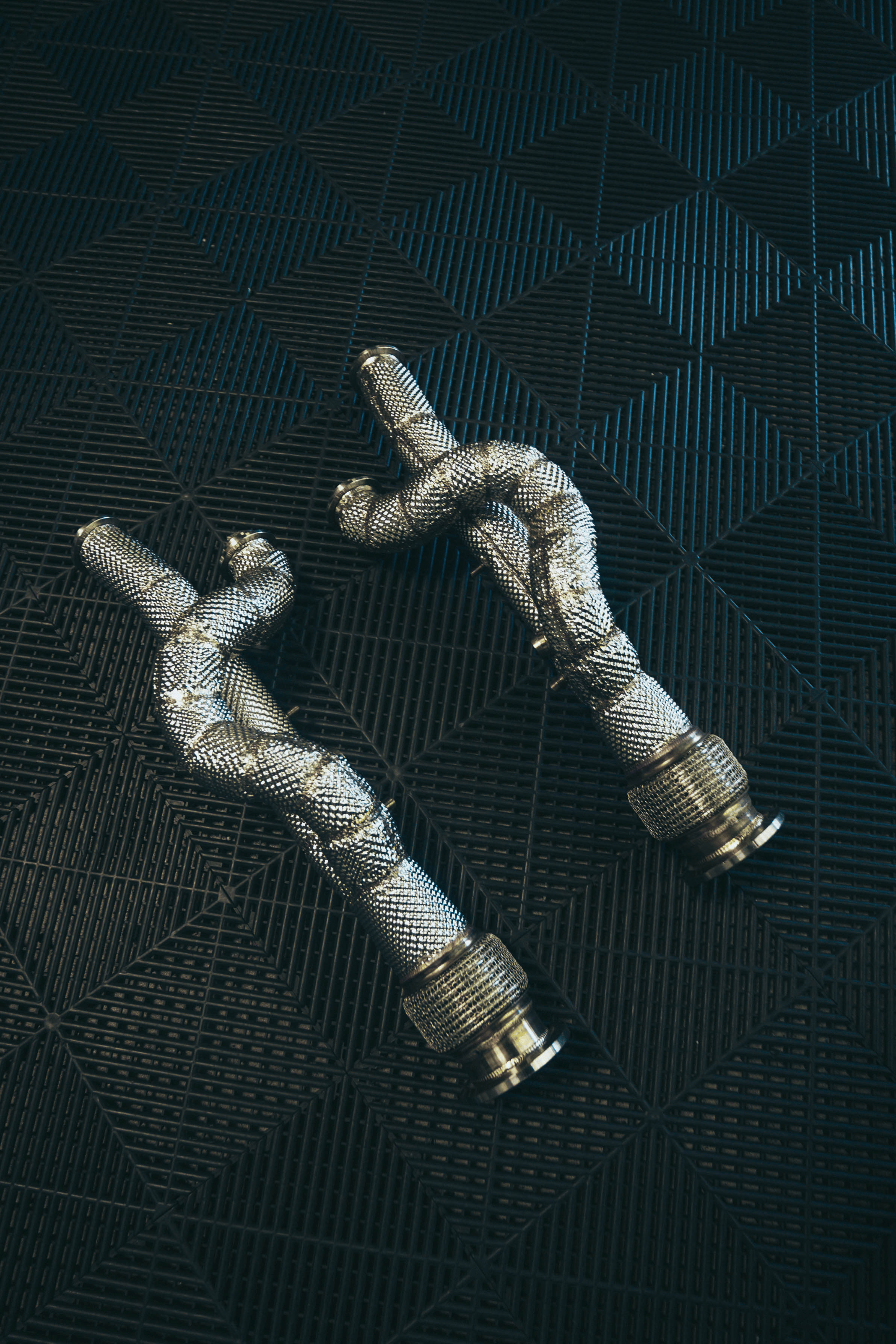 Lamborghini Aventador LP700 / S / SV / SVJ Equal Length Race Pipes