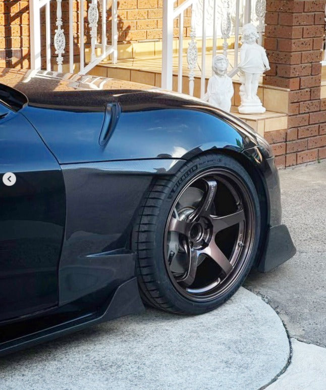 E Style Carbon Fiber Fenders for A90/A91 Toyota Supra