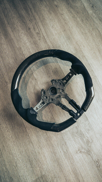 BMW F Chassis 5/6/7 Series Carbon Fiber Steering Wheel F10 F06 F12 F13 F01 F02 (brand new, open box)